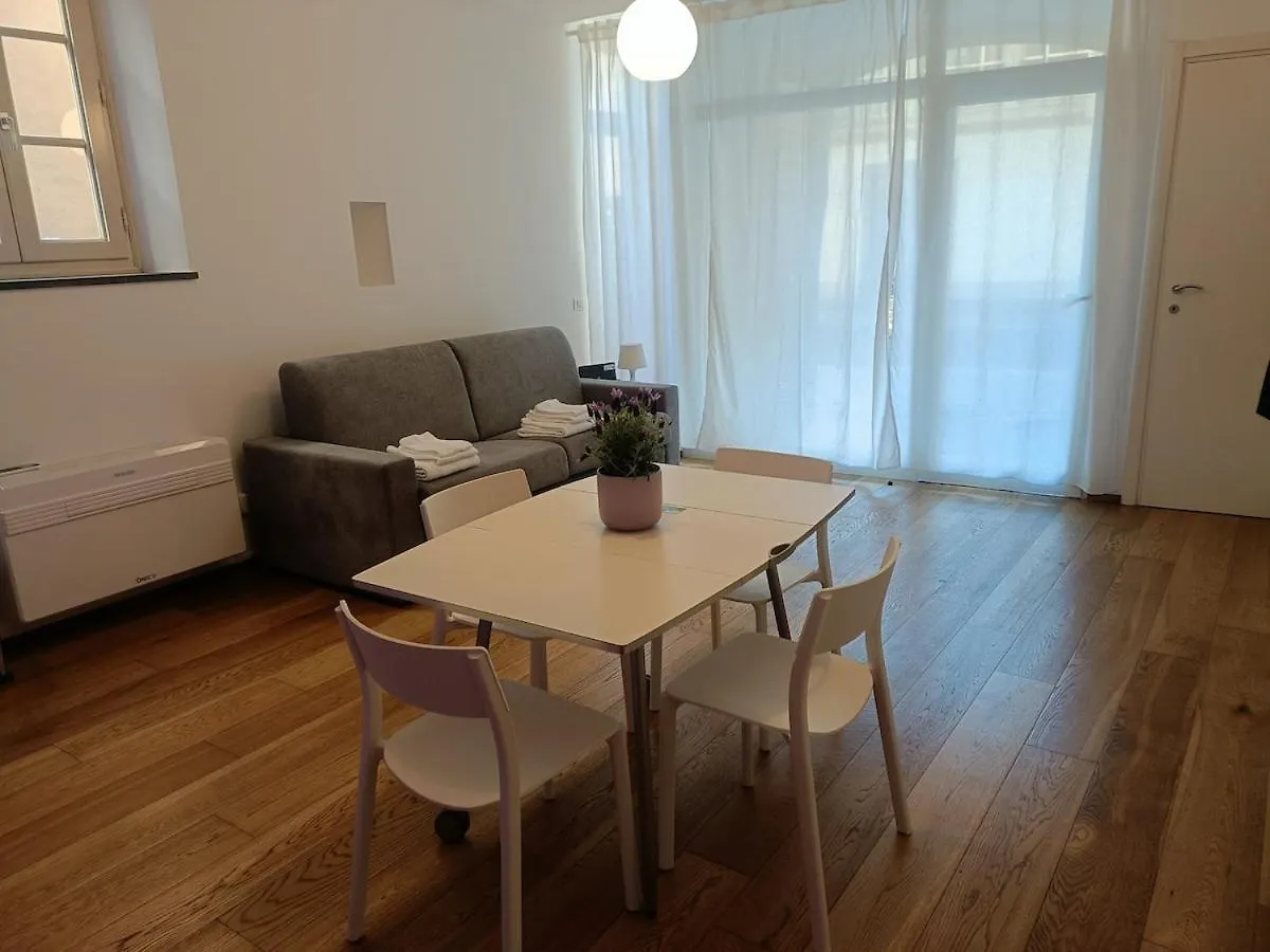 Lilla Loft Apartment Lucca
