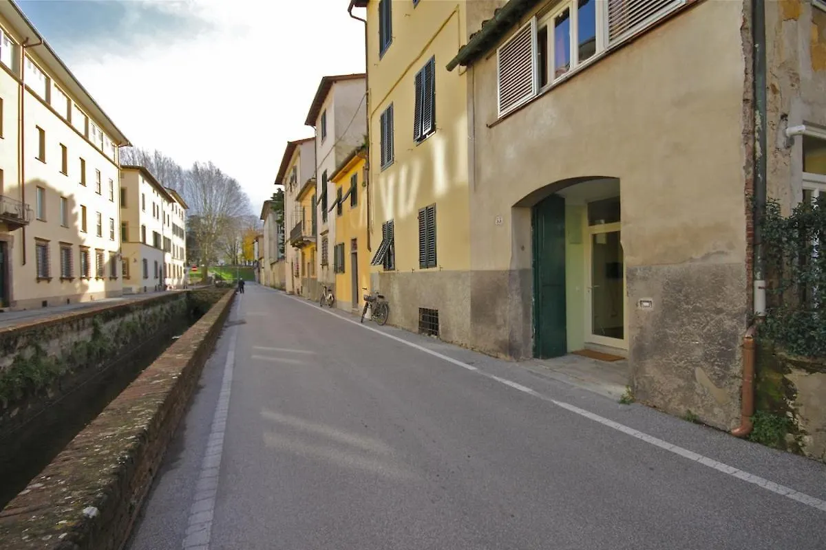 Lilla Loft Apartment Lucca